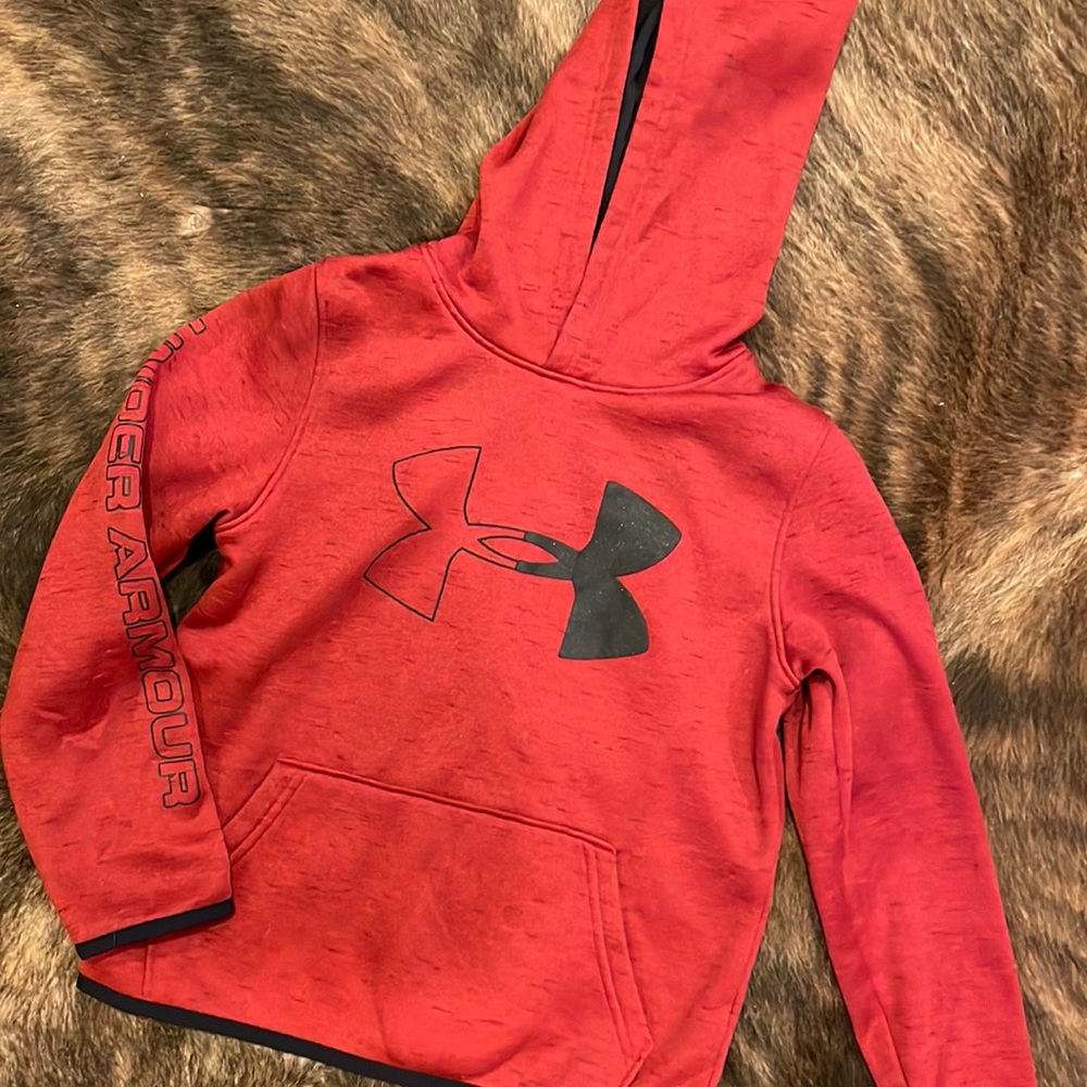 Like new boys Under Armour hoody